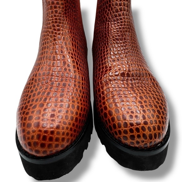 Andre Assous Peggy Lug Sole Chelsea Boot, Cognac Snake Print, Size 7 - Picture 4 of 11